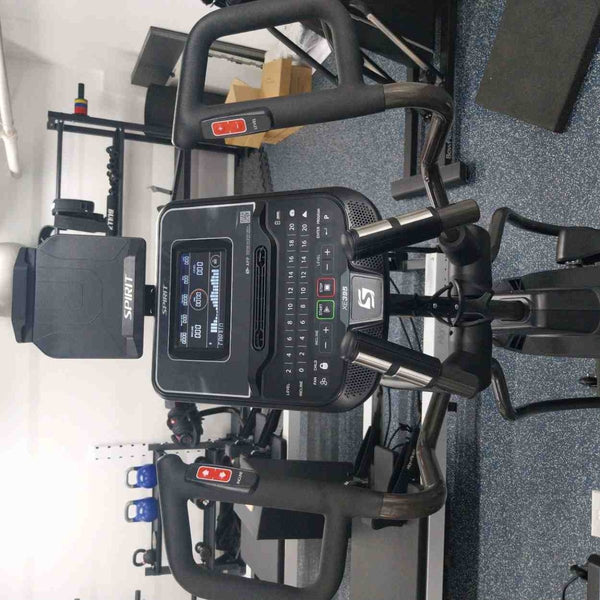 (Showroom) Spirit XE395 Elliptical Trainer - Gymsportz