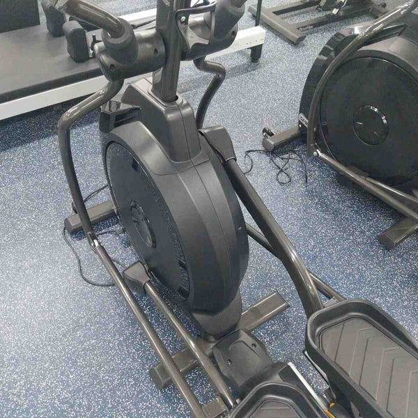(Showroom) Spirit XE395ENT Elliptical Trainer - Gymsportz